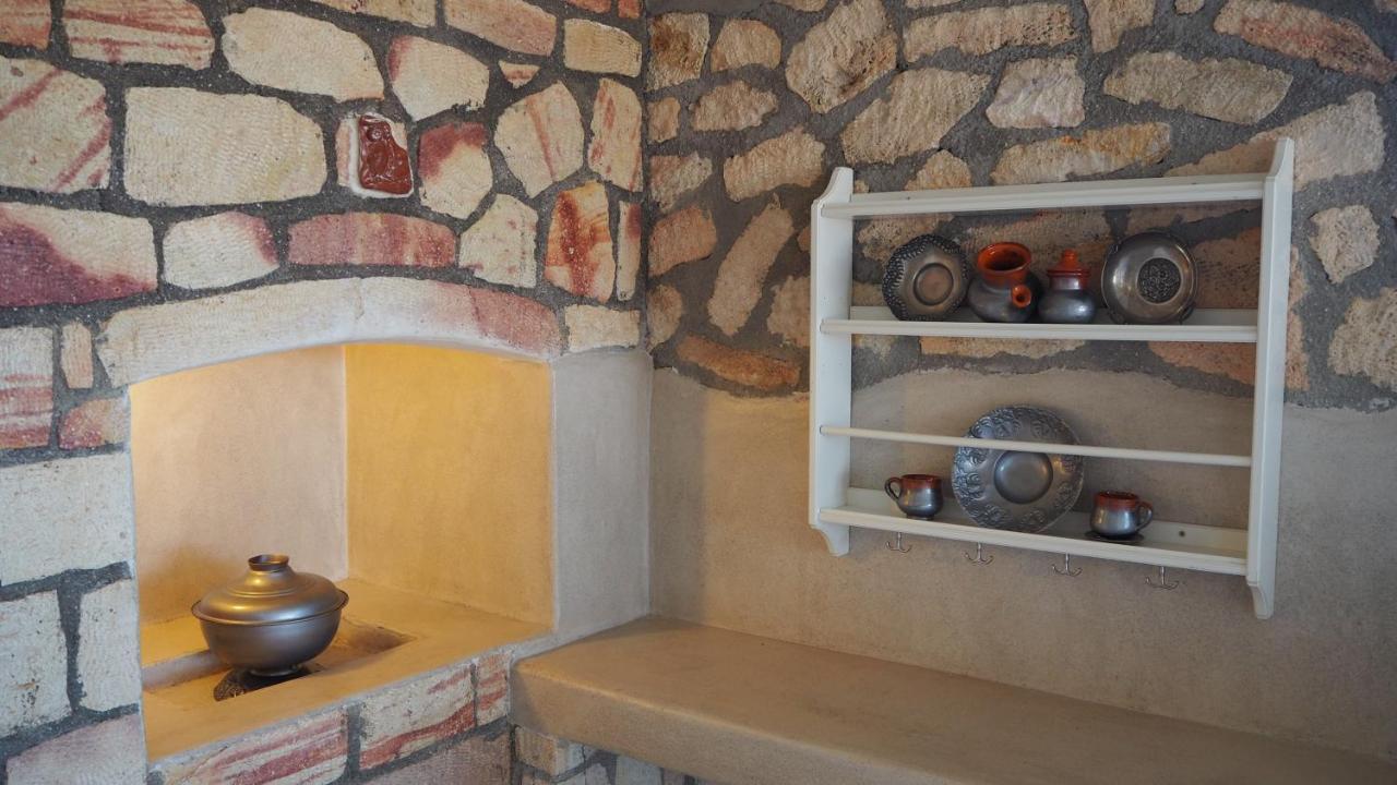 Ataraxia- Stonebuilt Studios And Apartments Kímolos エクステリア 写真